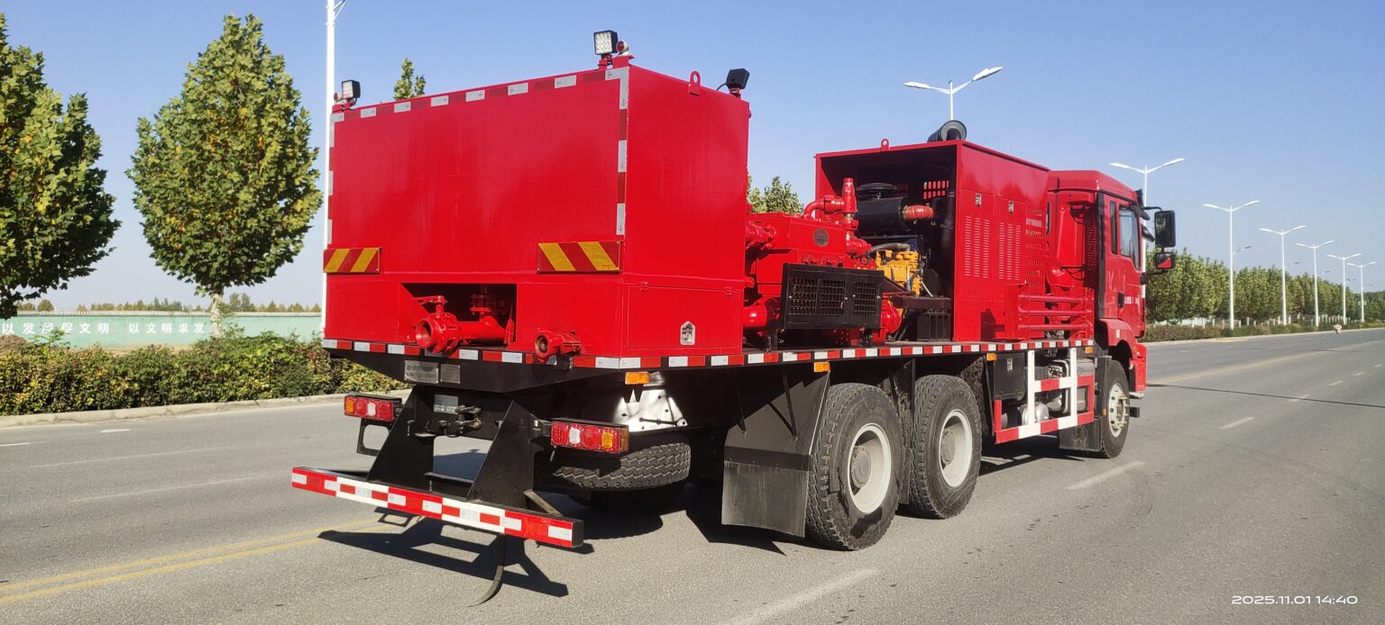 Oilfield cementing truck for well completion and casing cementing